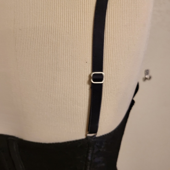 Frederick's of Hollywood Lace Corset - Picture 3 of 8